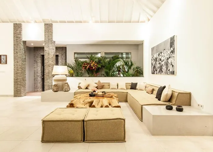Modern 4 Bedroom Villa 400M To The Beach In Canggu Villa Canggu (Bali)