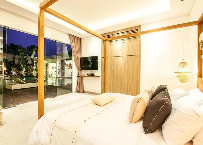 Modern 4 Bedroom Villa 400M To The Beach In Canggu *