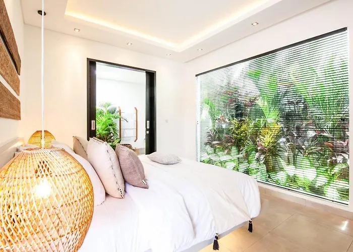 Modern 4 Bedroom Villa 400M To The Beach In Canggu Canggu (Bali)