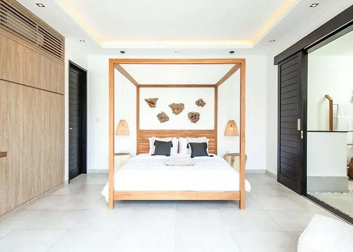 Villa Modern 4 Bedroom Villa 400M To The Beach In Canggu *